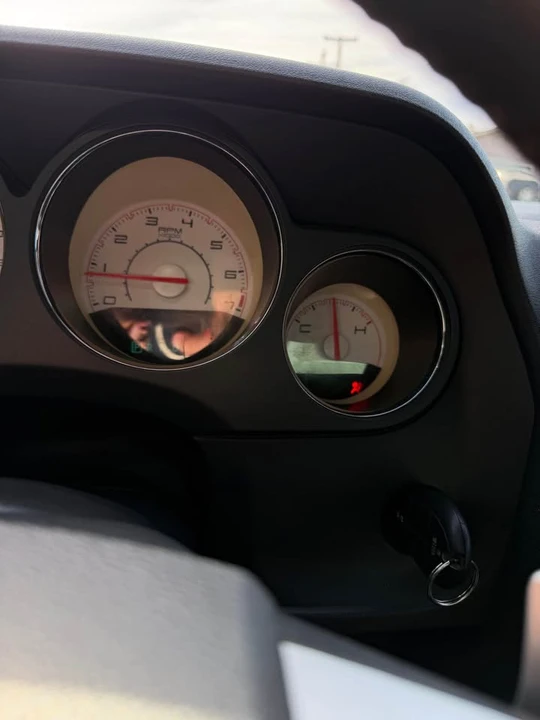 2013 Dodge Challenger - Image 8 of 13