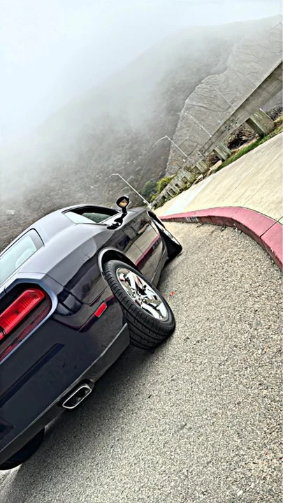 2013 Dodge Challenger 3rd Gen - Image 3 of 4