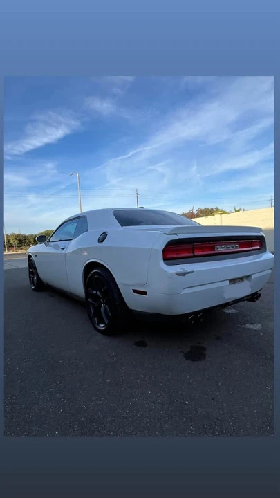 2013 Dodge Challenger - Image 3 of 13