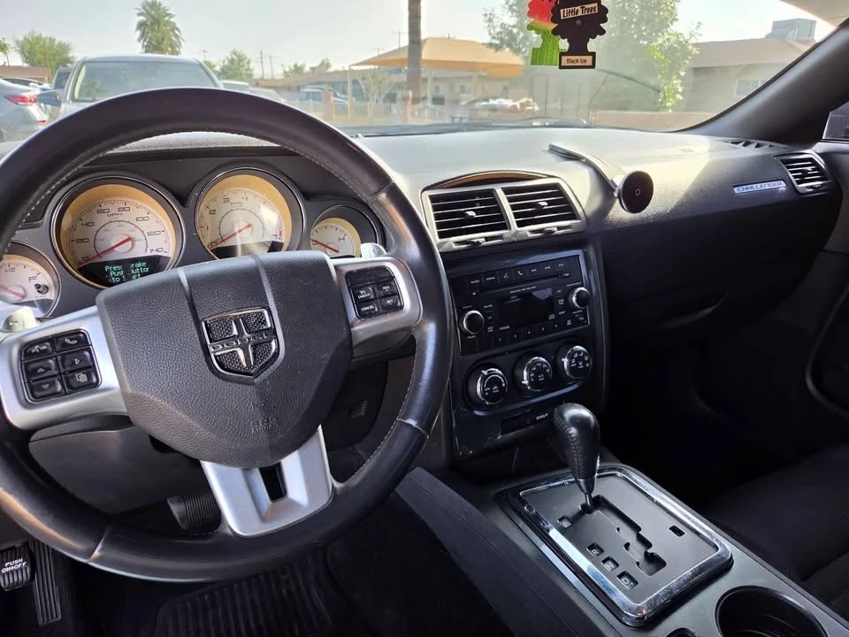2013 Dodge Challenger - Image 5 of 9