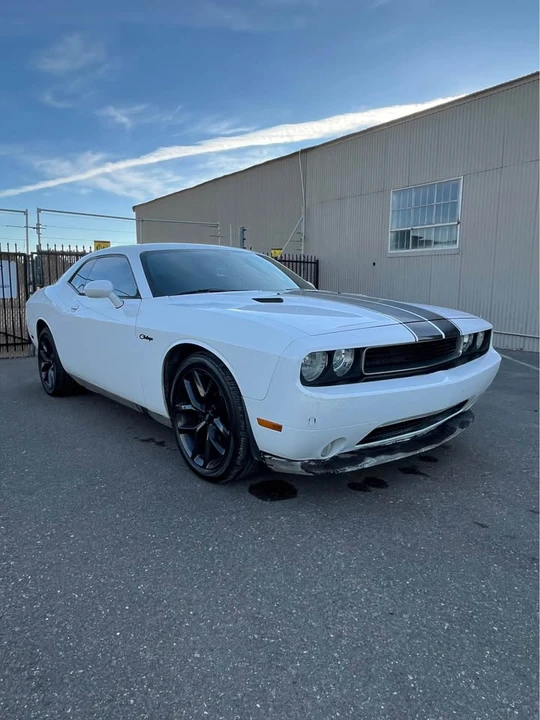 2013 Dodge Challenger - Image 7 of 13
