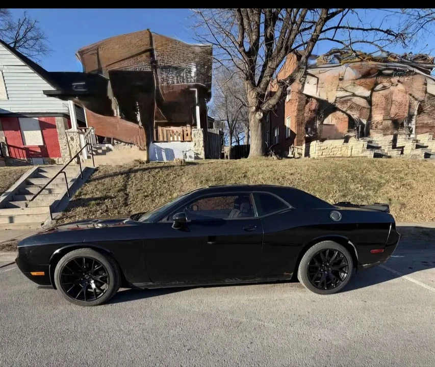 2013 Dodge Challenger 3rd Gen - Image 5 of 9