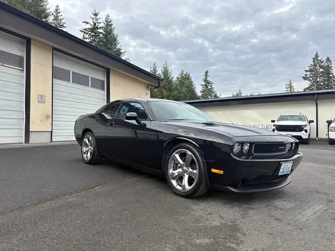 2013 Dodge Challenger SXT Coupe 2D