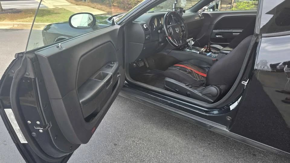 2013 Dodge Challenger 3rd Gen - Image 5 of 6