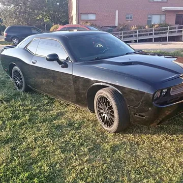 2013 Dodge Challenger SXT Coupe