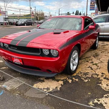 2013 Dodge Challenger SXT Coupe