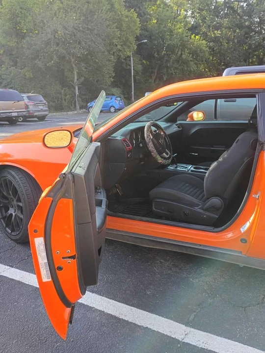 2013 Dodge Challenger 3rd Gen - Image 6 of 8