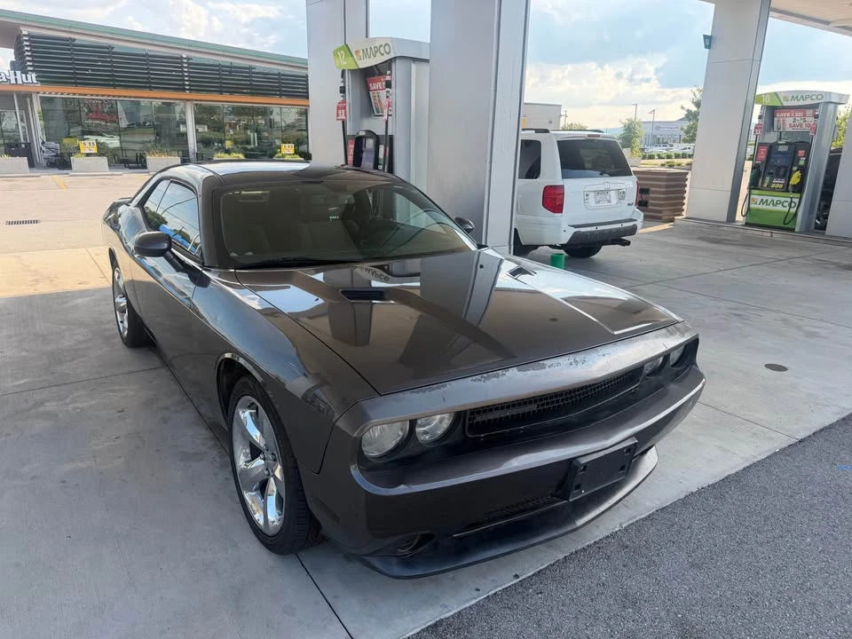 2013 Dodge Challenger 3rd Gen - Image 5 of 12