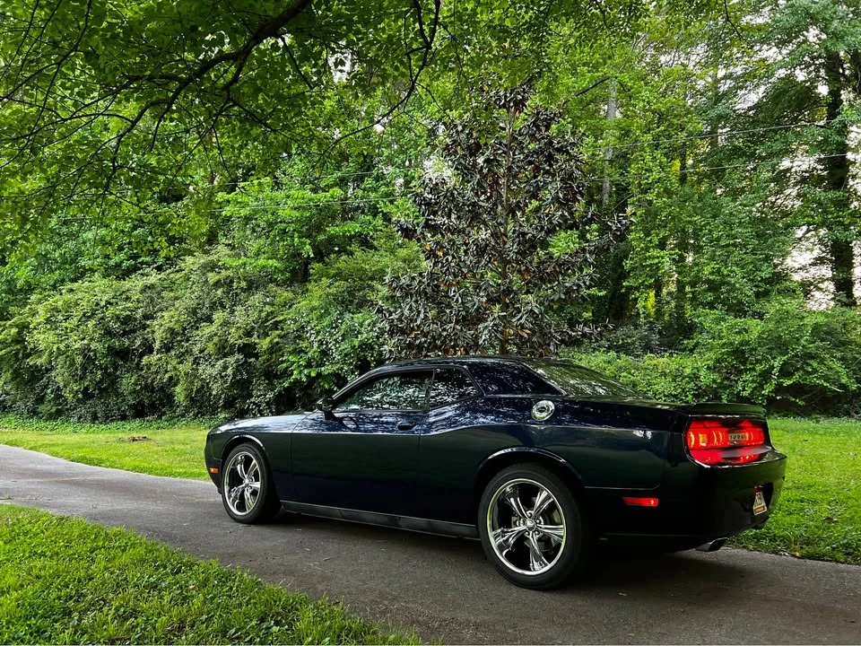 2013 Dodge Challenger 3rd Gen - Image 9 of 18