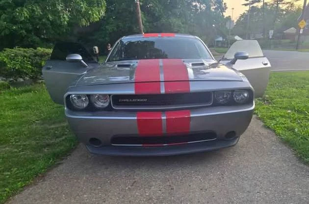 2013 Dodge Challenger 3rd Gen - Image 2 of 16