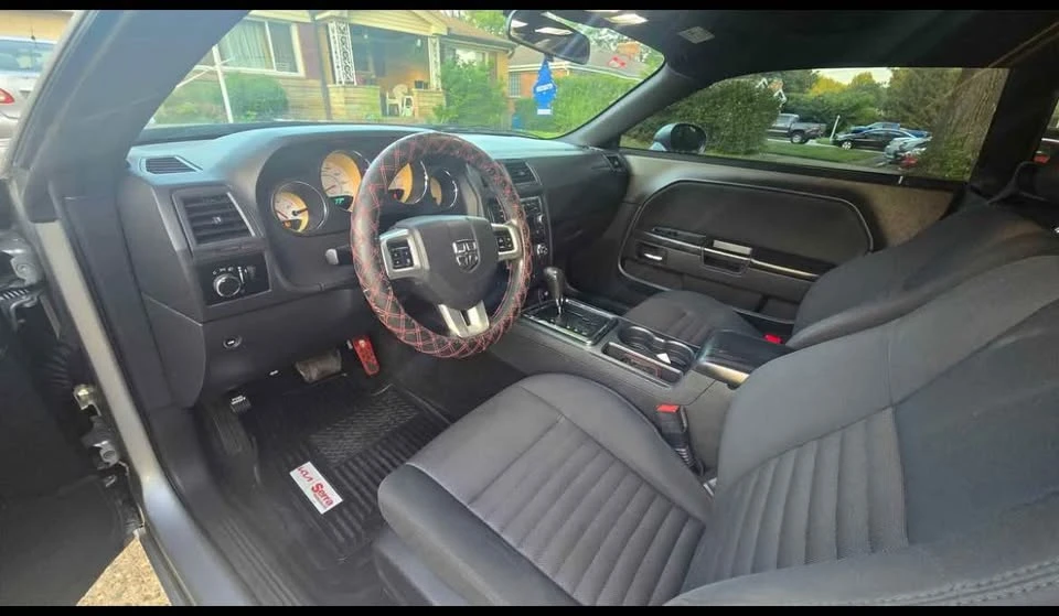 2013 Dodge Challenger 3rd Gen - Image 6 of 16
