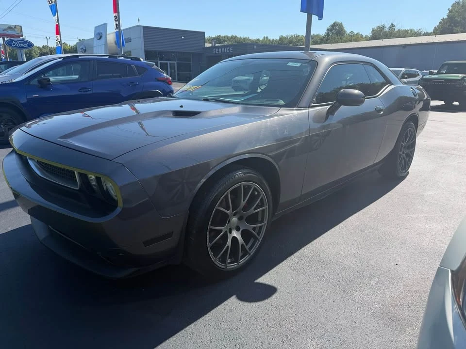 2013 Dodge Challenger 3rd Gen - Image 2 of 8