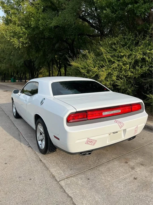 2013 Dodge Challenger 3rd Gen - Image 4 of 7