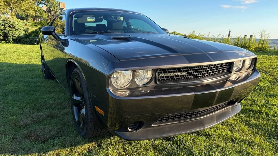 2013 Dodge Challenger 3rd Gen - Image 2 of 20