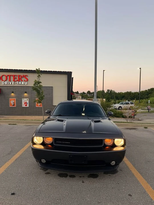 2013 Dodge Challenger 3rd Gen - Image 15 of 19