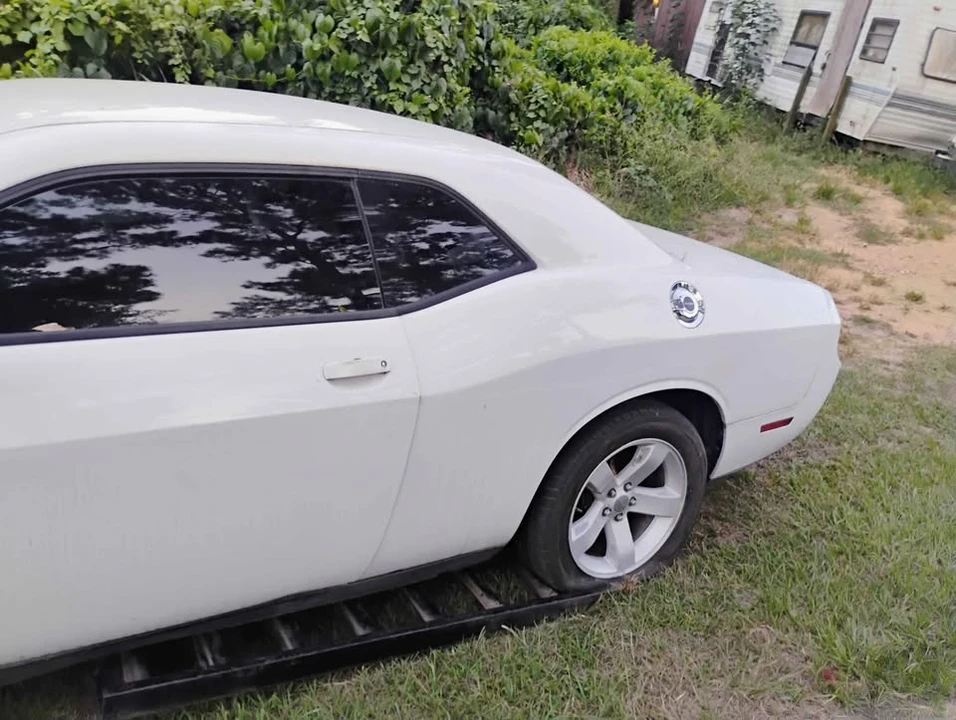 2013 Dodge Challenger 3rd Gen - Image 2 of 20