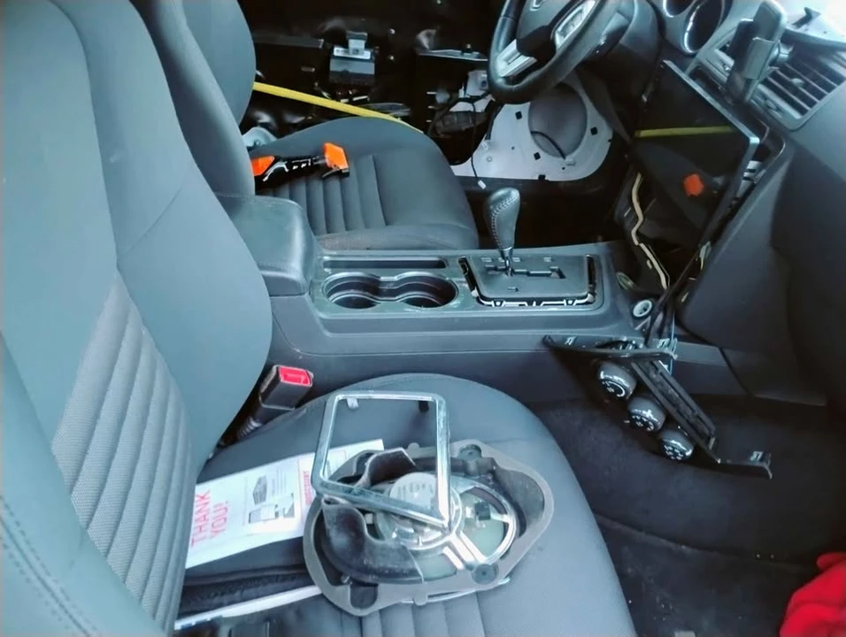 2013 Dodge Challenger 3rd Gen - Image 6 of 20