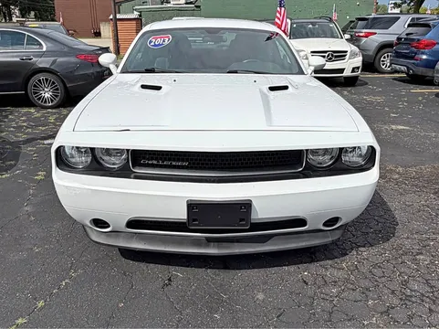 2013 Dodge Challenger SXT Coupe 2D