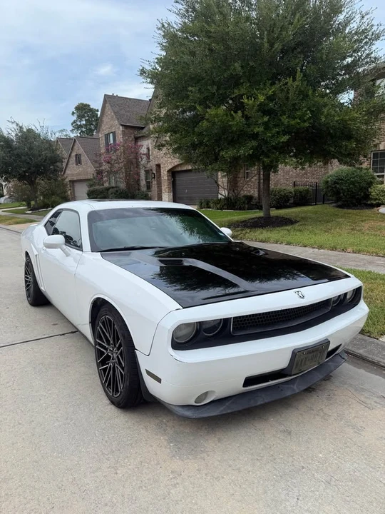 2013 Dodge Challenger 3rd Gen - Image 2 of 6