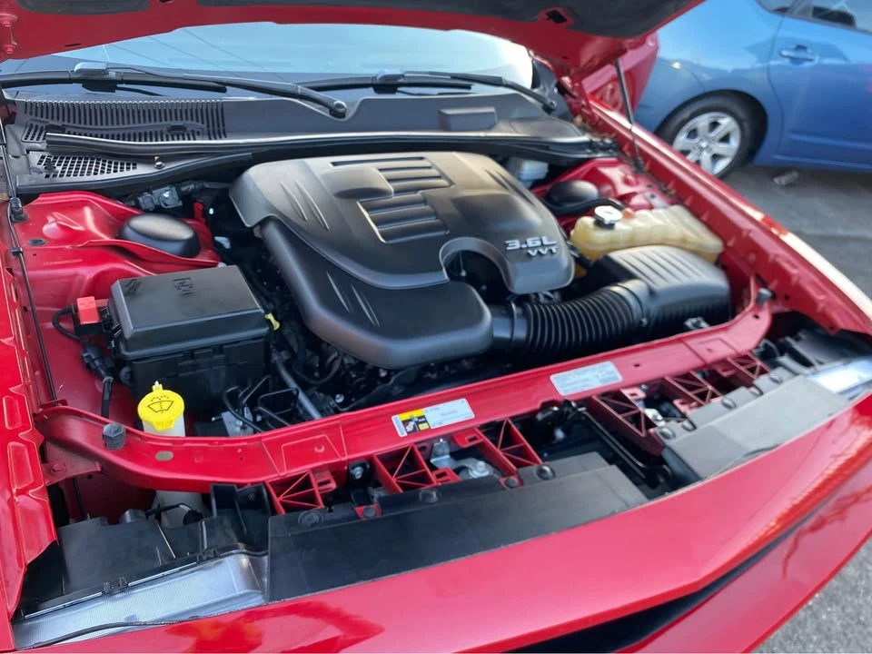 2013 Dodge Challenger 3rd Gen - Image 10 of 11