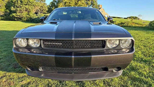 2013 Dodge Challenger SXT Coupe 2D