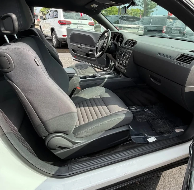 2013 Dodge Challenger 3rd Gen - Image 7 of 10