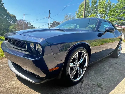 2013 Dodge Challenger SXT Coupe 2D