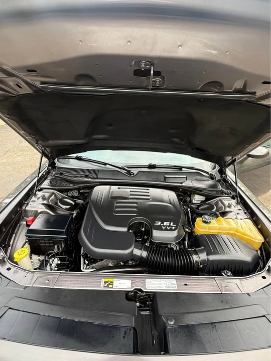 2013 Dodge Challenger 3rd Gen - Image 9 of 17