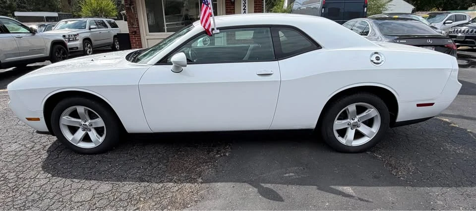 2013 Dodge Challenger 3rd Gen - Image 2 of 10