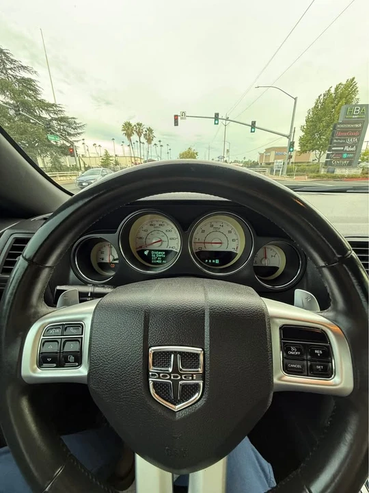 2013 Dodge Challenger 3rd Gen - Image 10 of 17