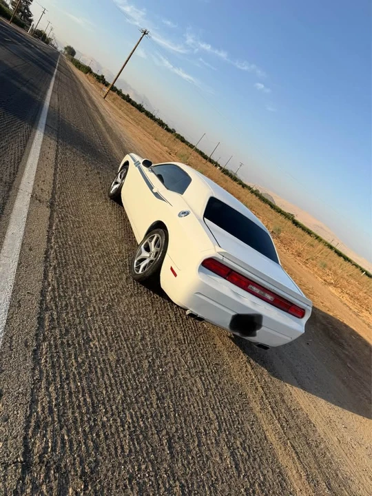 2013 Dodge Challenger 3rd Gen - Image 5 of 14
