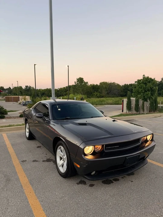 2013 Dodge Challenger 3rd Gen - Image 14 of 19