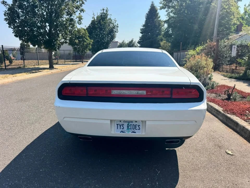 2013 Dodge Challenger 3rd Gen - Image 7 of 11