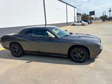 2013 Dodge Challenger SXT Coupe