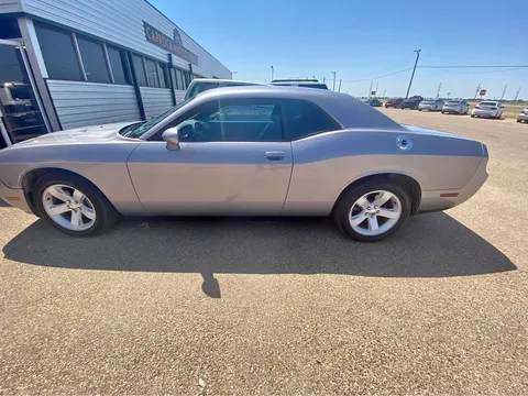 2013 Dodge Challenger SXT Coupe 2D