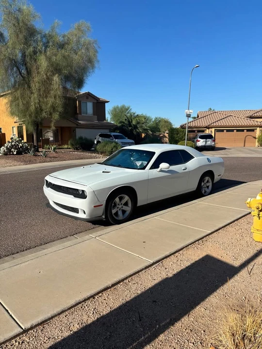 2013 Dodge Challenger 3rd Gen - Image 3 of 8