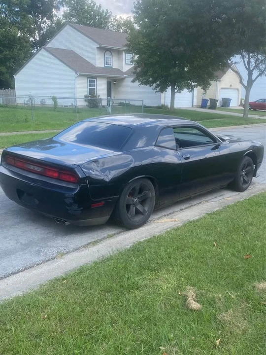 2013 Dodge Challenger 3rd Gen - Image 2 of 14