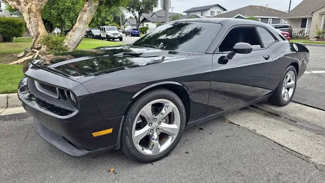 2013 Dodge Challenger SXT Coupe 2D