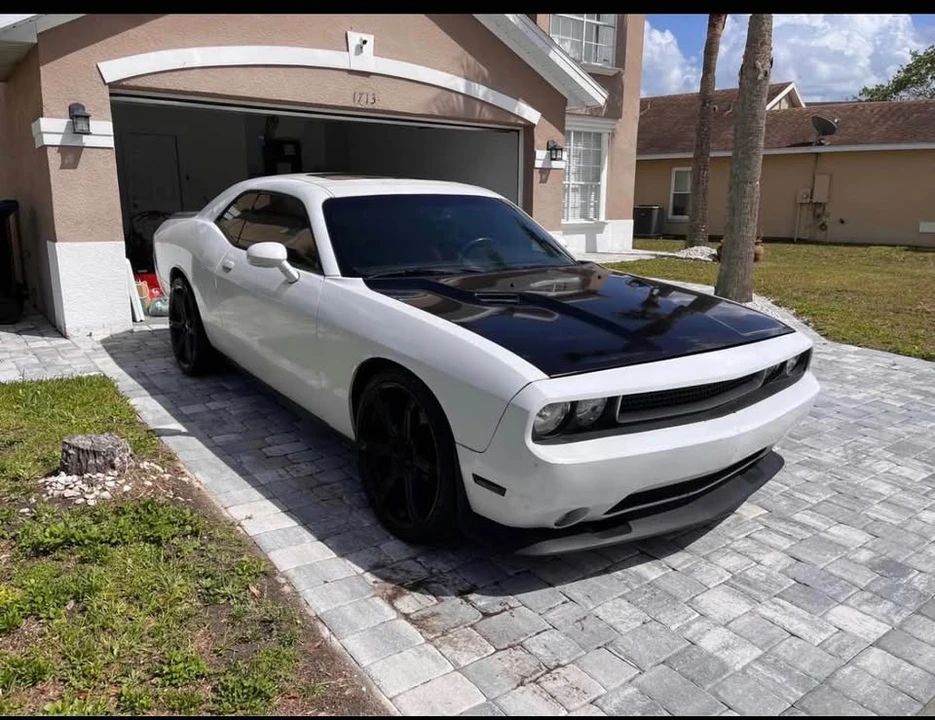2013 Dodge Challenger 3rd Gen - Image 2 of 7