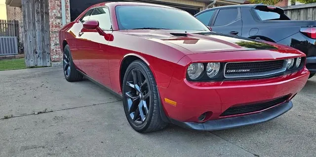2013 Dodge Challenger SXT Coupe