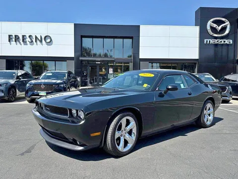 2013 Dodge Challenger SXT Coupe 2D