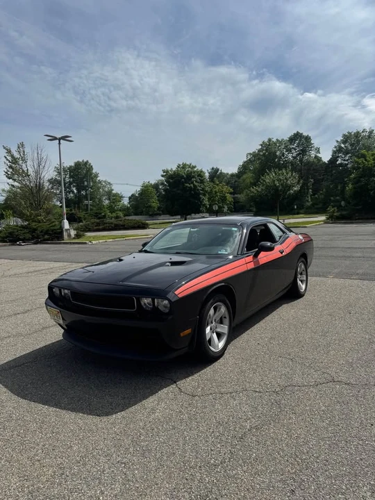 2013 Dodge Challenger 3rd Gen - Image 4 of 8