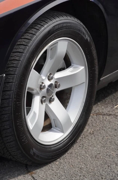 2013 Dodge Challenger 3rd Gen - Image 3 of 8