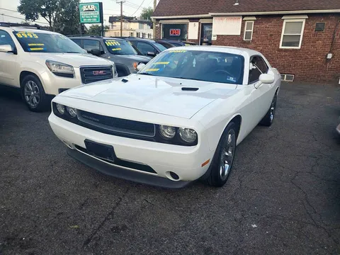 2013 Dodge Challenger SXT Coupe 2D