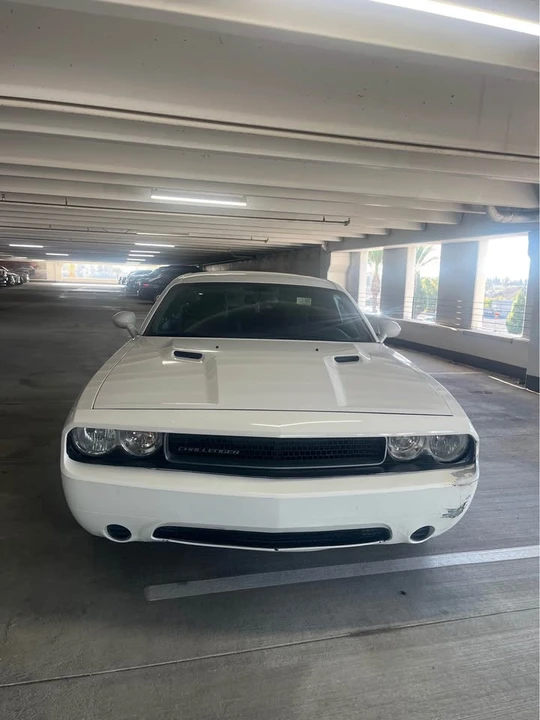 2013 Dodge Challenger 3rd Gen - Image 6 of 7