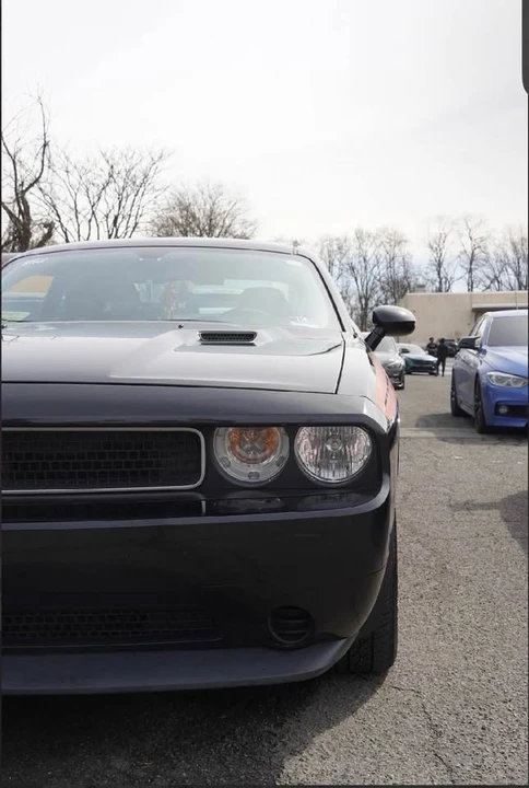 2013 Dodge Challenger 3rd Gen - Image 2 of 8