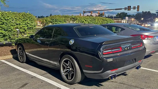2013 Dodge Challenger SXT Coupe 2D