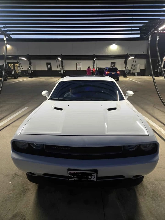 2013 Dodge Challenger 3rd Gen - Image 3 of 13