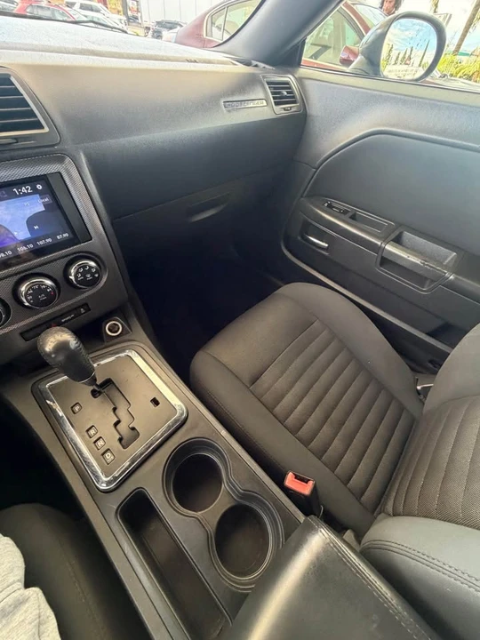 2013 Dodge Challenger 3rd Gen - Image 6 of 8
