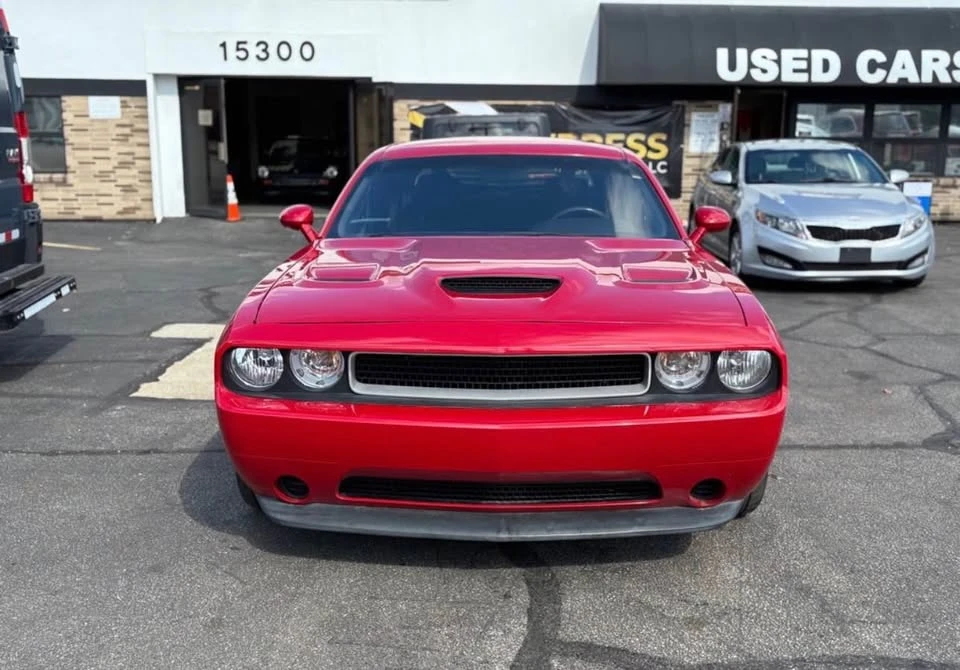 2013 Dodge Challenger 3rd Gen - Image 2 of 9